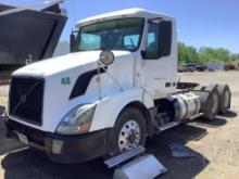 2012 VOLVO TRUCK VNL TANDEM AXLE DAY CAB TRUCK TRACTOR VIN: 4V4NC9EJ0CN542889