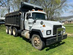 1999 MACK RD688S TRI-AXLE DUMP TRUCK