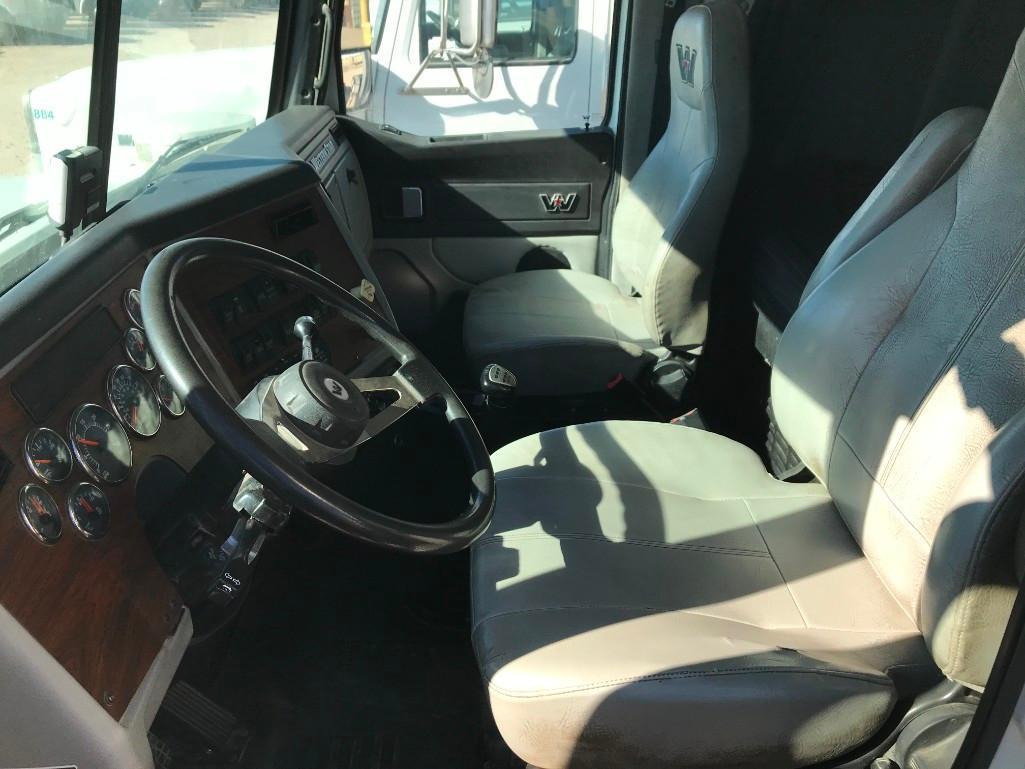 2014 Western Star 4900SF T/A Sleeper Road Tractor (Unit #TRS-111)