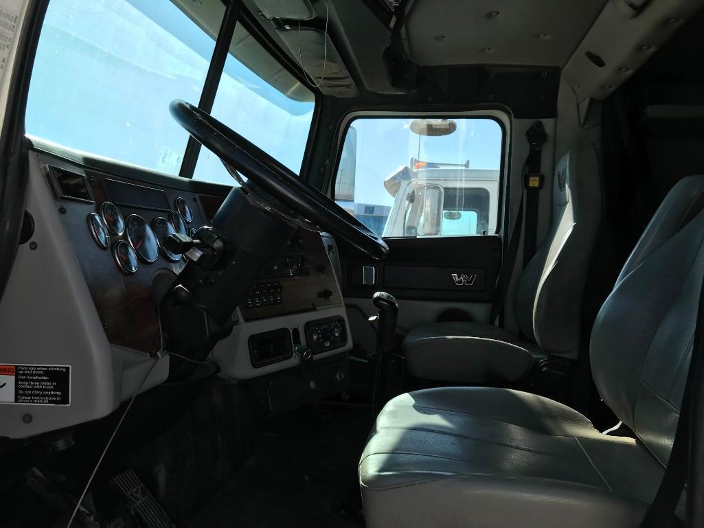 2014 Western Star 4900SF T/A Sleeper Road Tractor (Unit #TRS-090) (INOPERABLE)