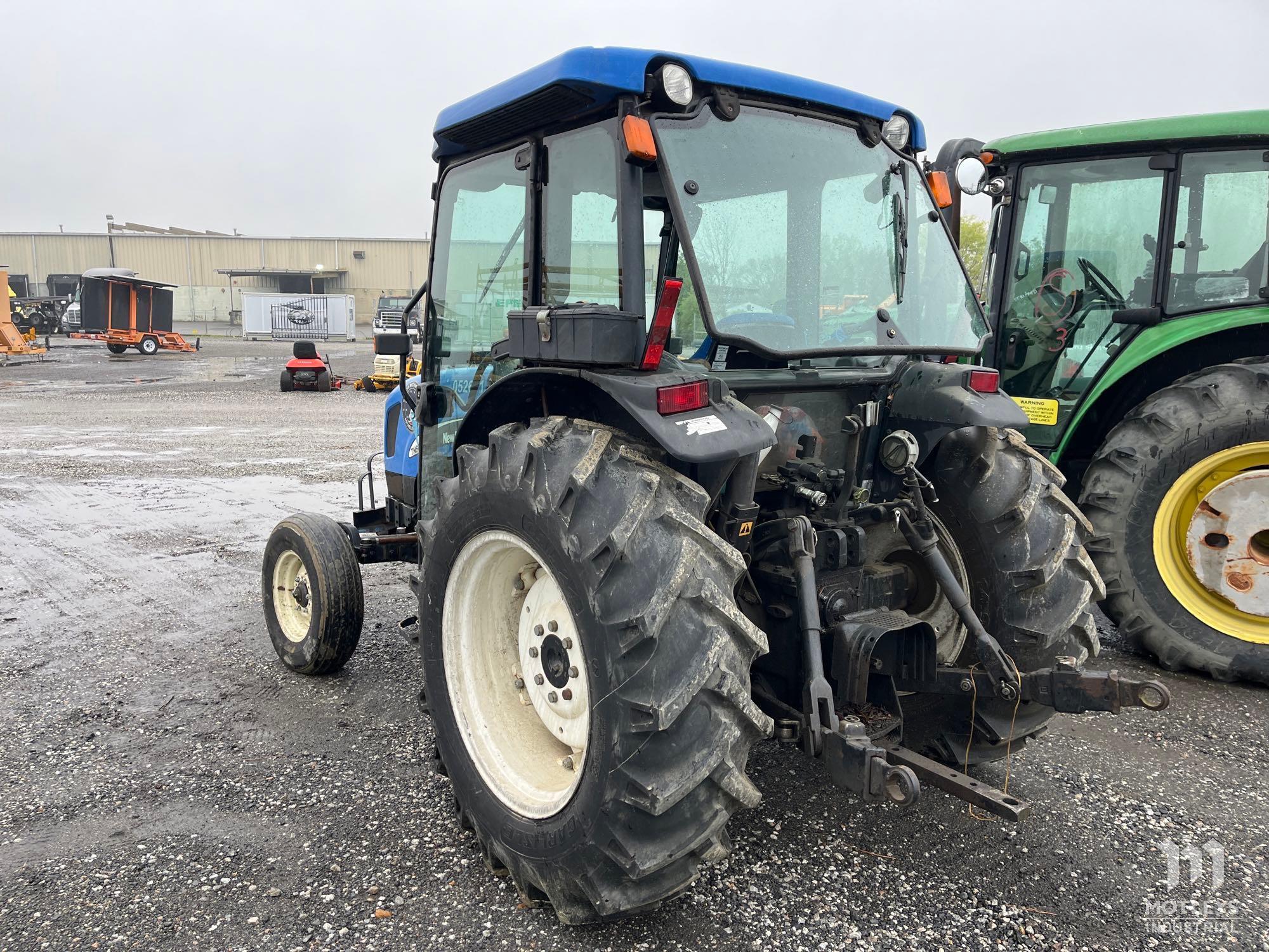 2005 New Holland Tractor