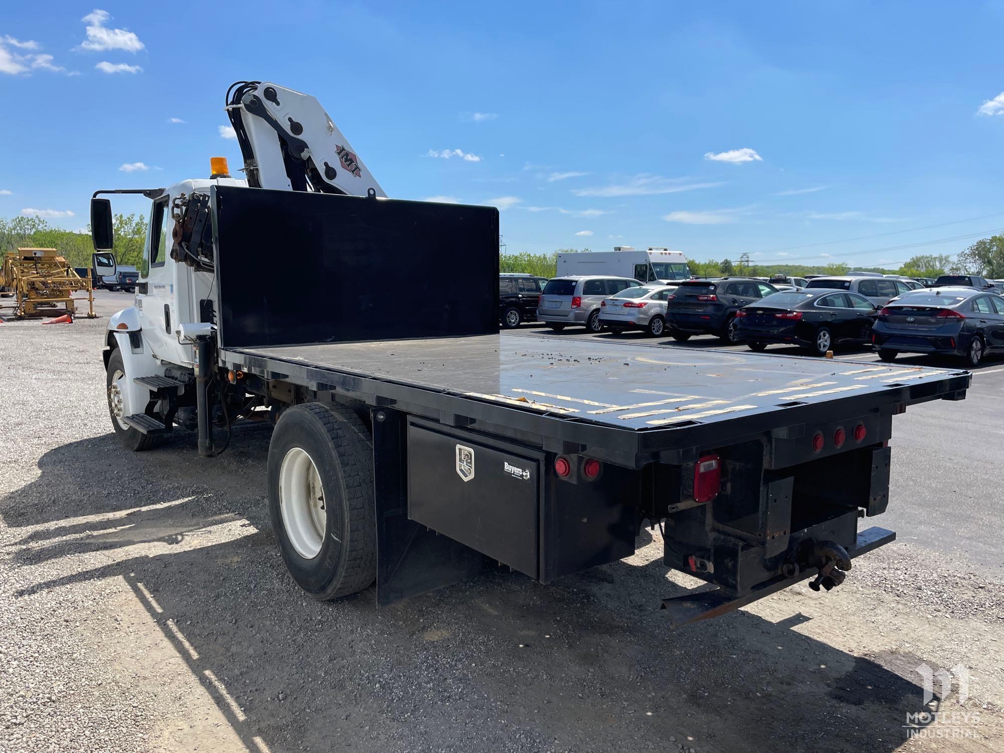 2006 International 4300 Knuckle Boom Truck