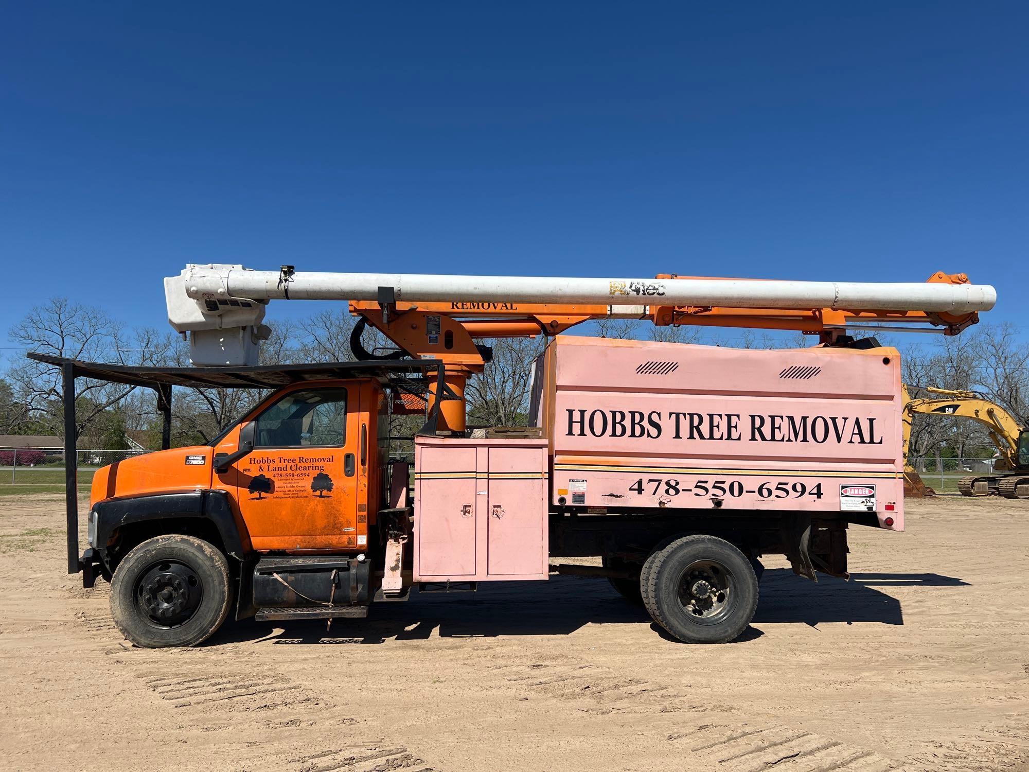 2008 GMC C7500 S/A CHIP TRUCK