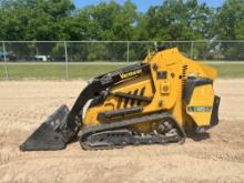 VERMEER S925TX STAND ON SKID STEER