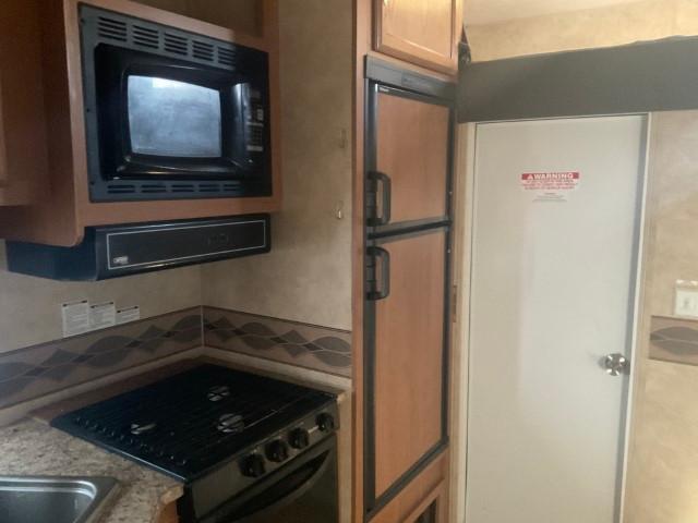 2009 Salem 5th Wheel Camper / Toy Hauler