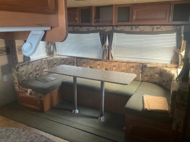 2009 Salem 5th Wheel Camper / Toy Hauler