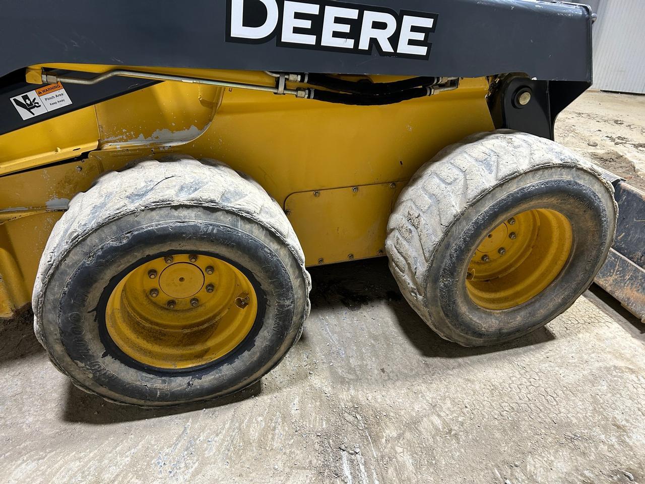 2013 John Deere 332E Skid Steer Loader