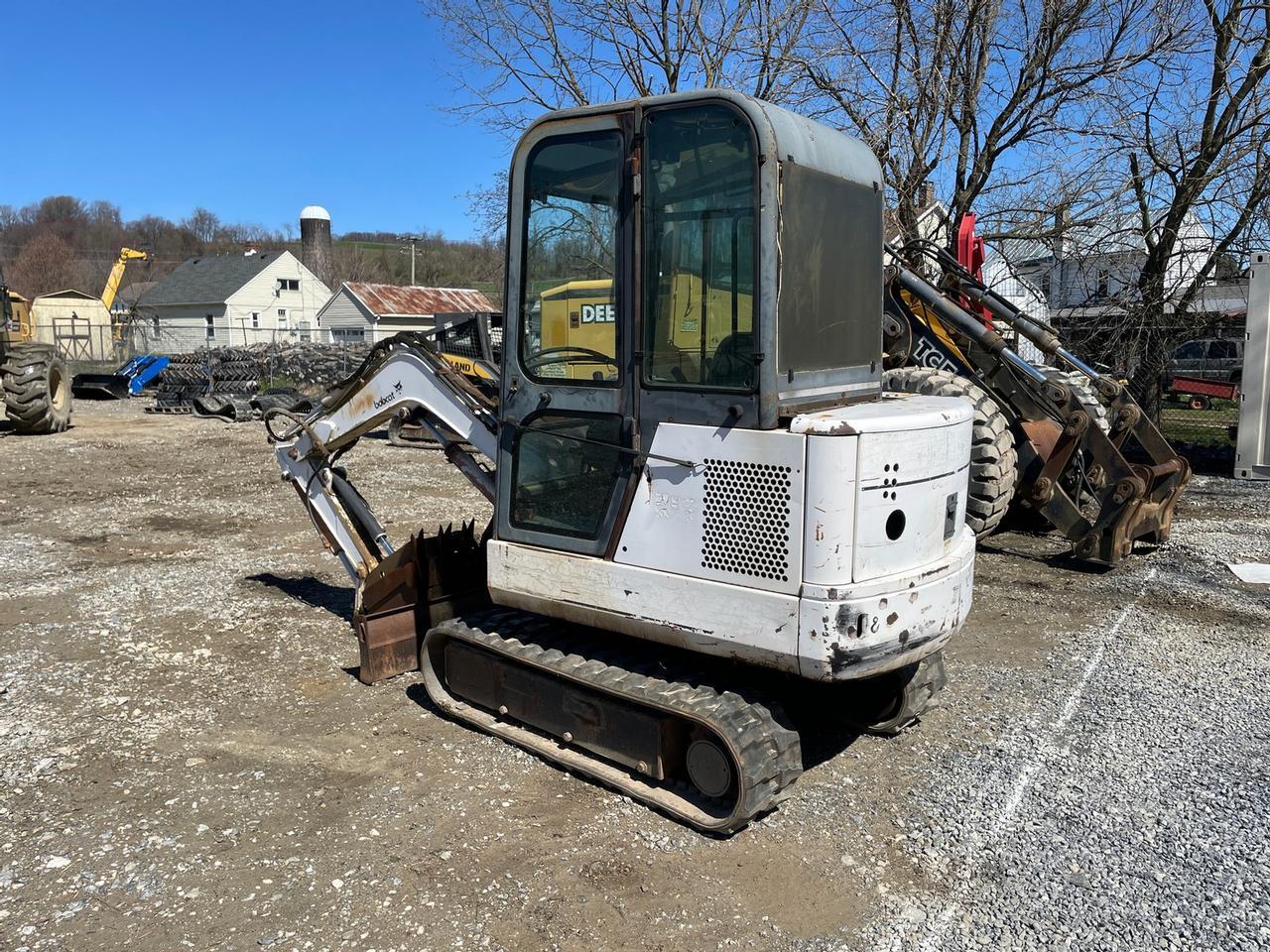 Bobcat 325 Mini Excavator