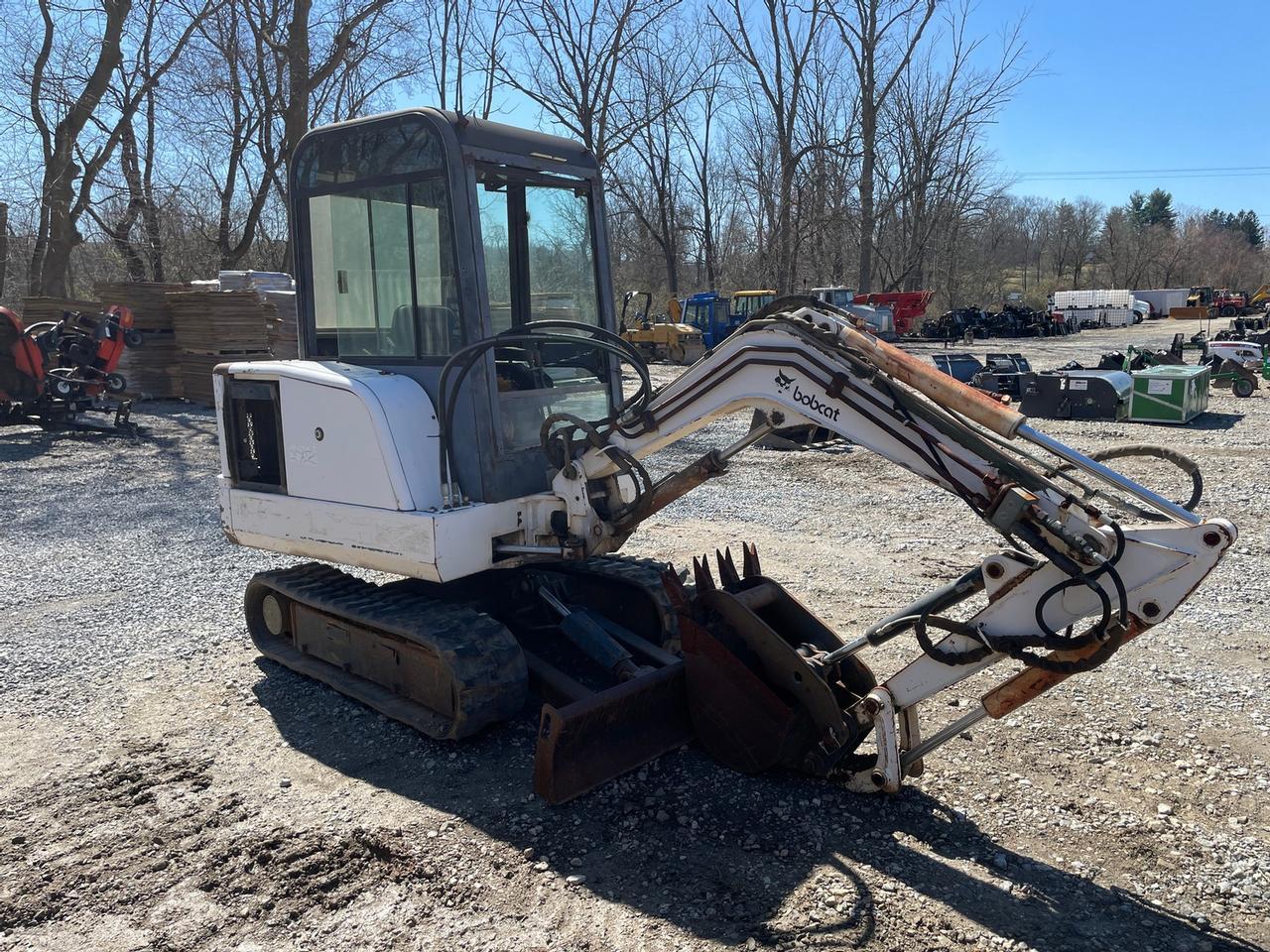 Bobcat 325 Mini Excavator