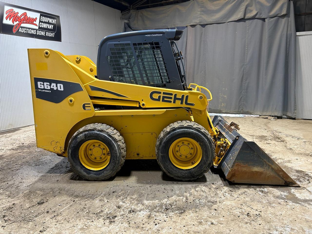 Gehl 6640 Skid Steer Loader