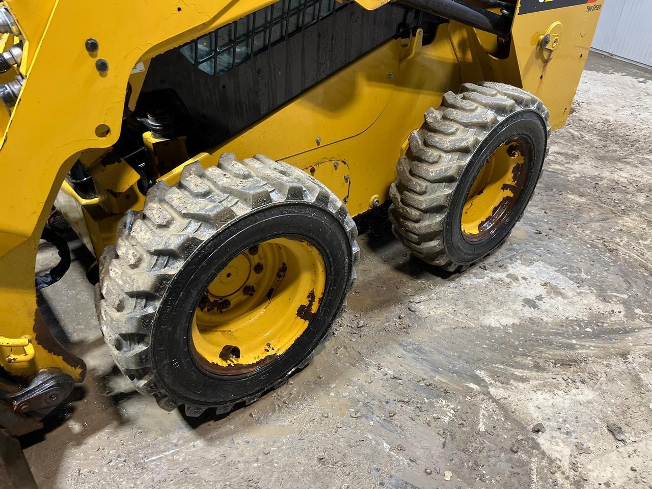 2018 Caterpillar 236D Skid Steer Loader