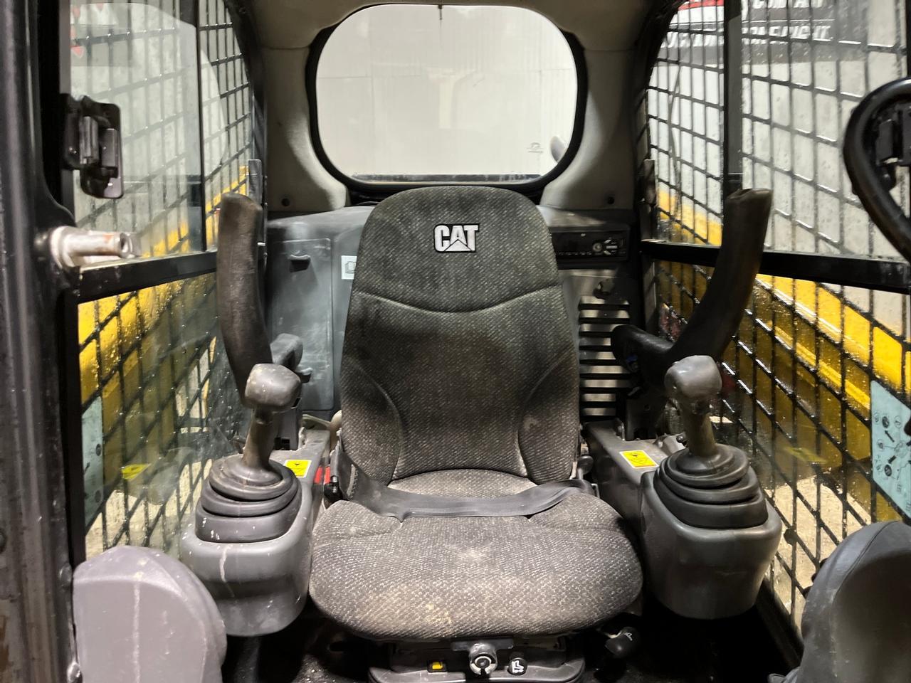 2018 Caterpillar 236D Skid Steer Loader