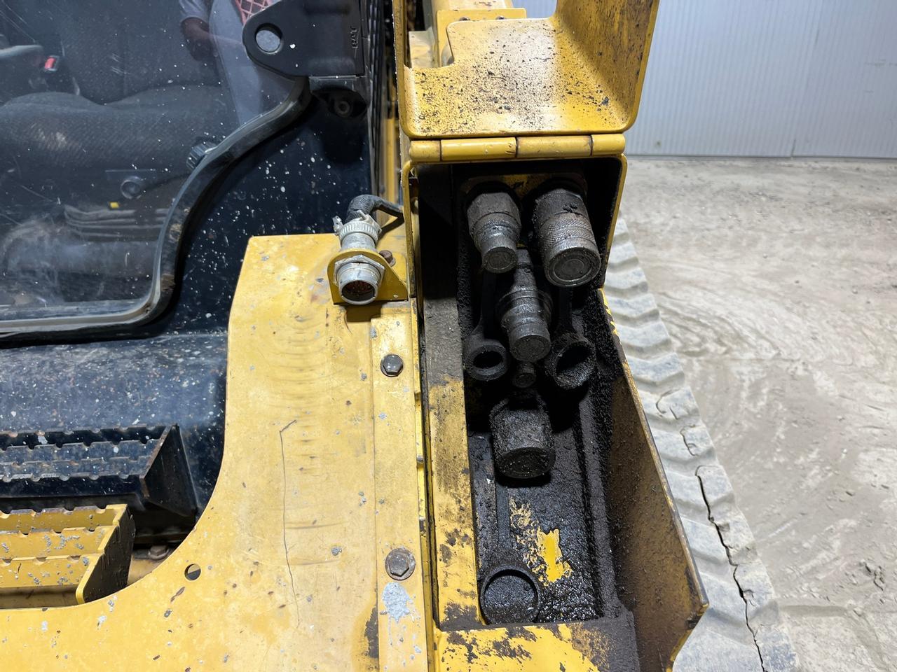 2017 Caterpillar 299D2 XHP Skid Steer Loader