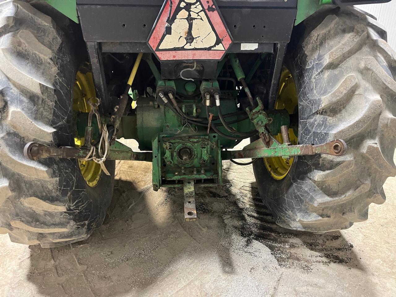 John Deere 2755 Tractor with Loader