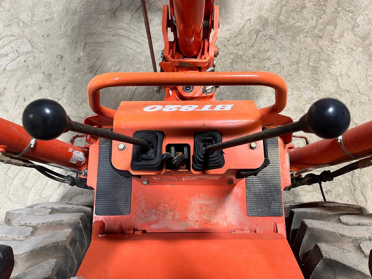 Kubota B26 Compact Tractor Loader Backhoe