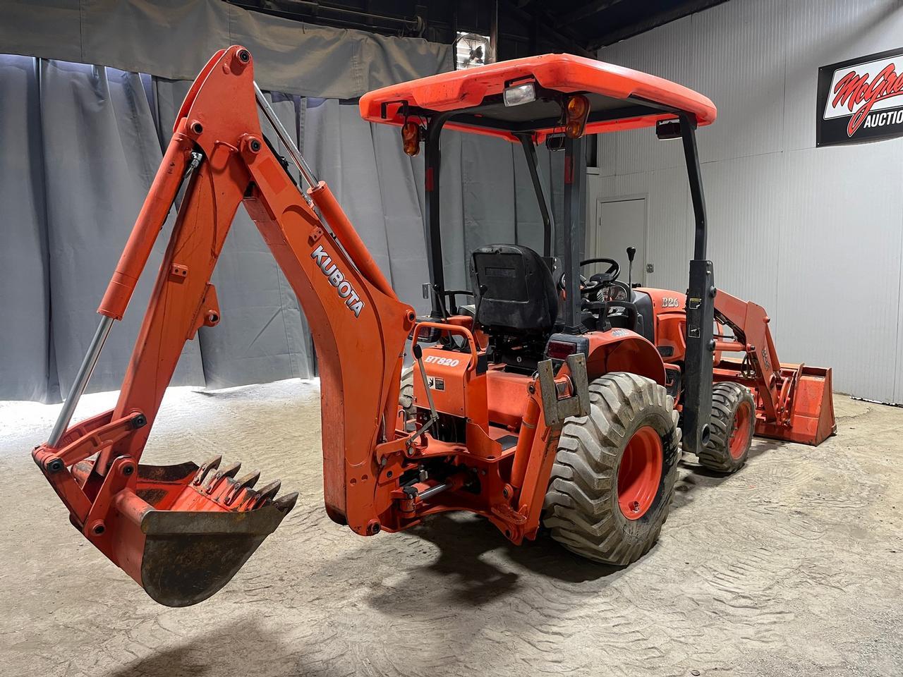 Kubota B26 Compact Tractor Loader Backhoe