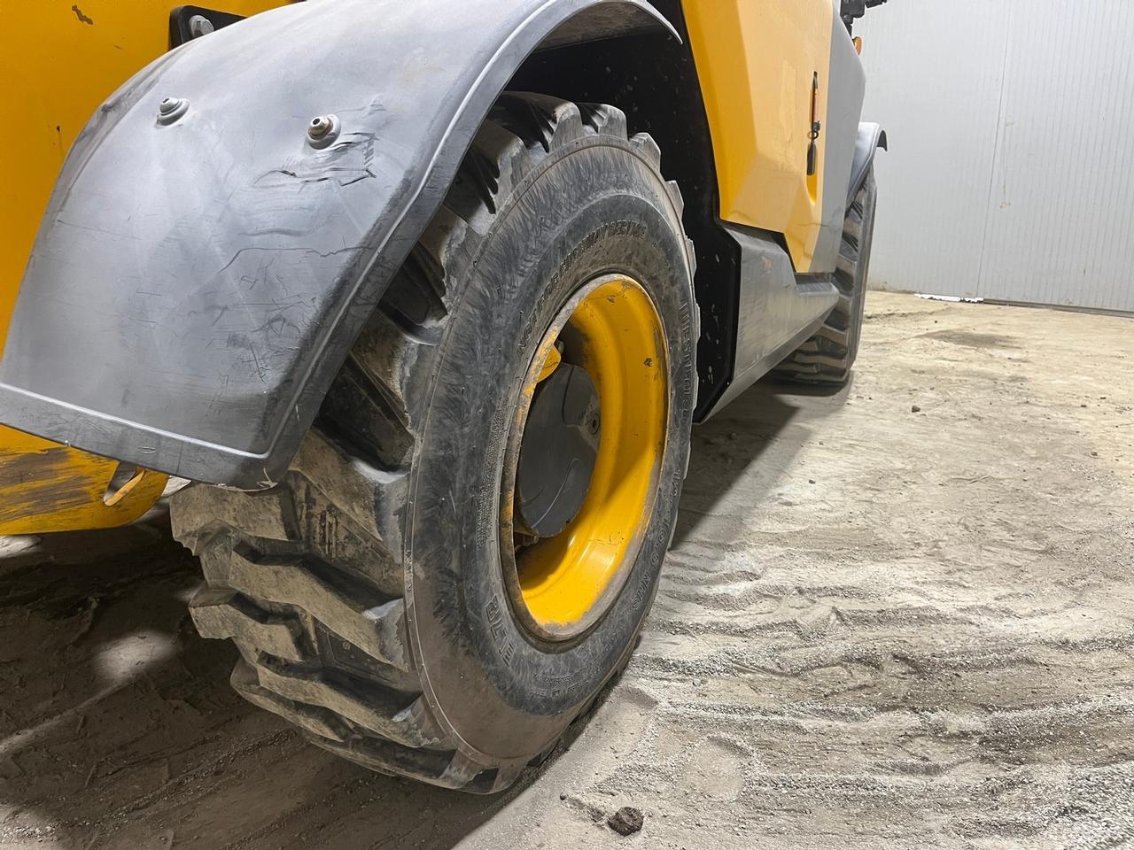 2015 JCB 525-60 Telehandler