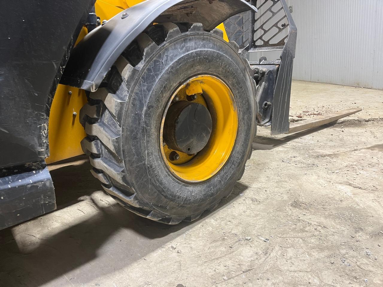 2015 JCB 525-60 Telehandler