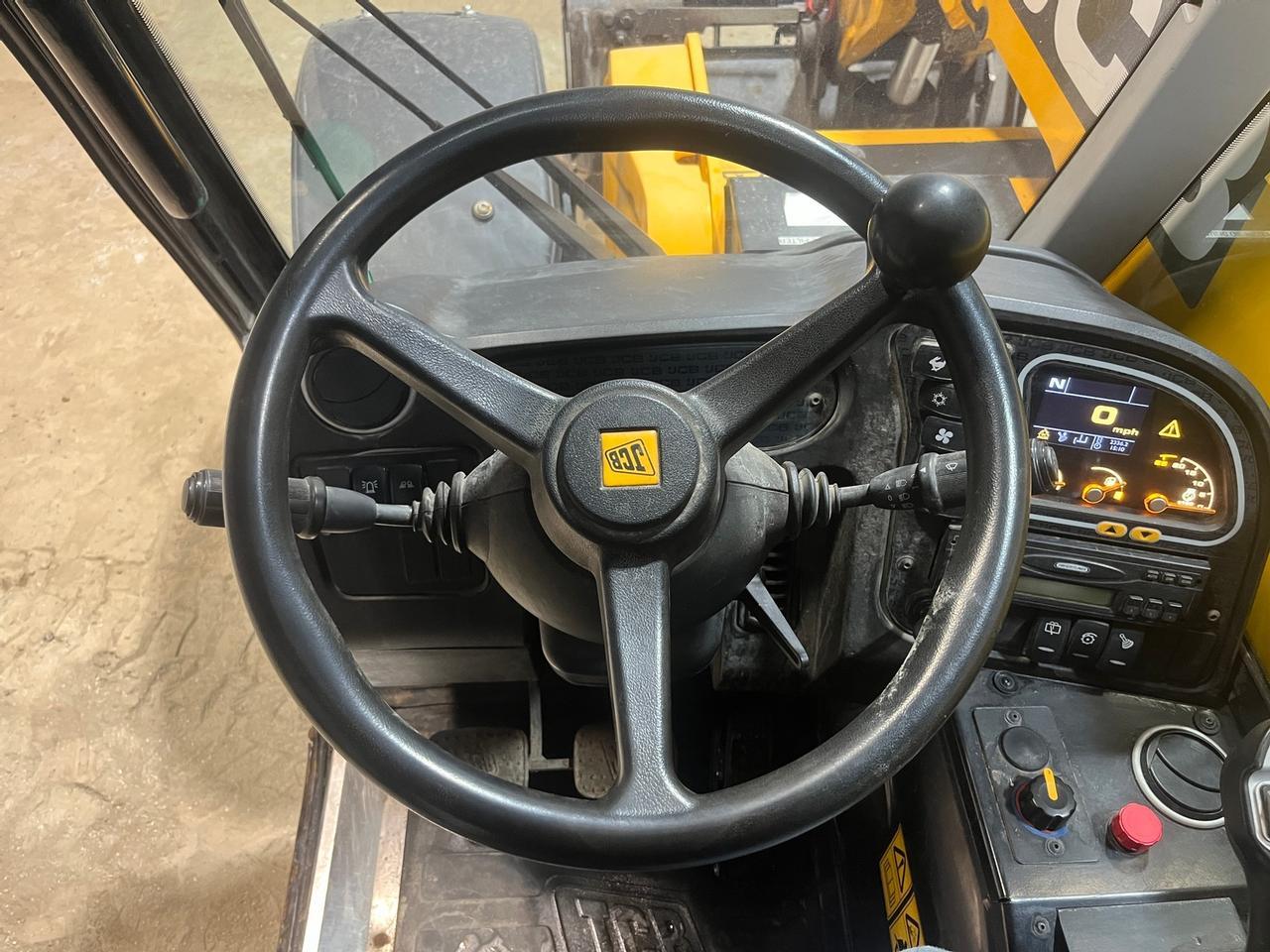 2015 JCB 525-60 Telehandler