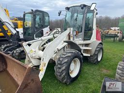 Takeuchi TW80 articulated loader, hydraulic coupler, GP bucket, enclosed cab, 1842 hrs