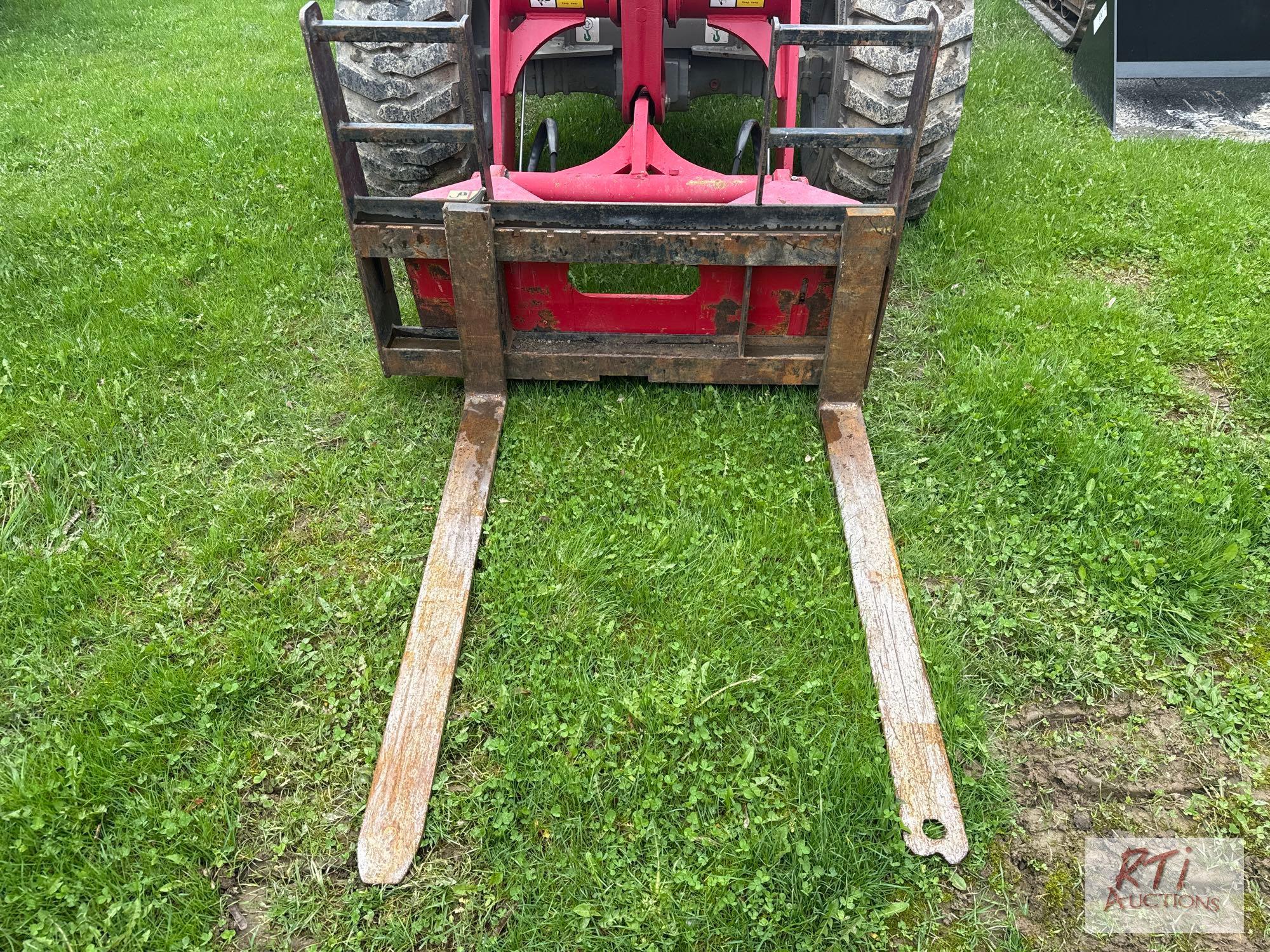 Takeuchi TW60 series 2 mini wheel loader, hydraulic quick coupler, 48in forks, cab, heat, A/C, 640