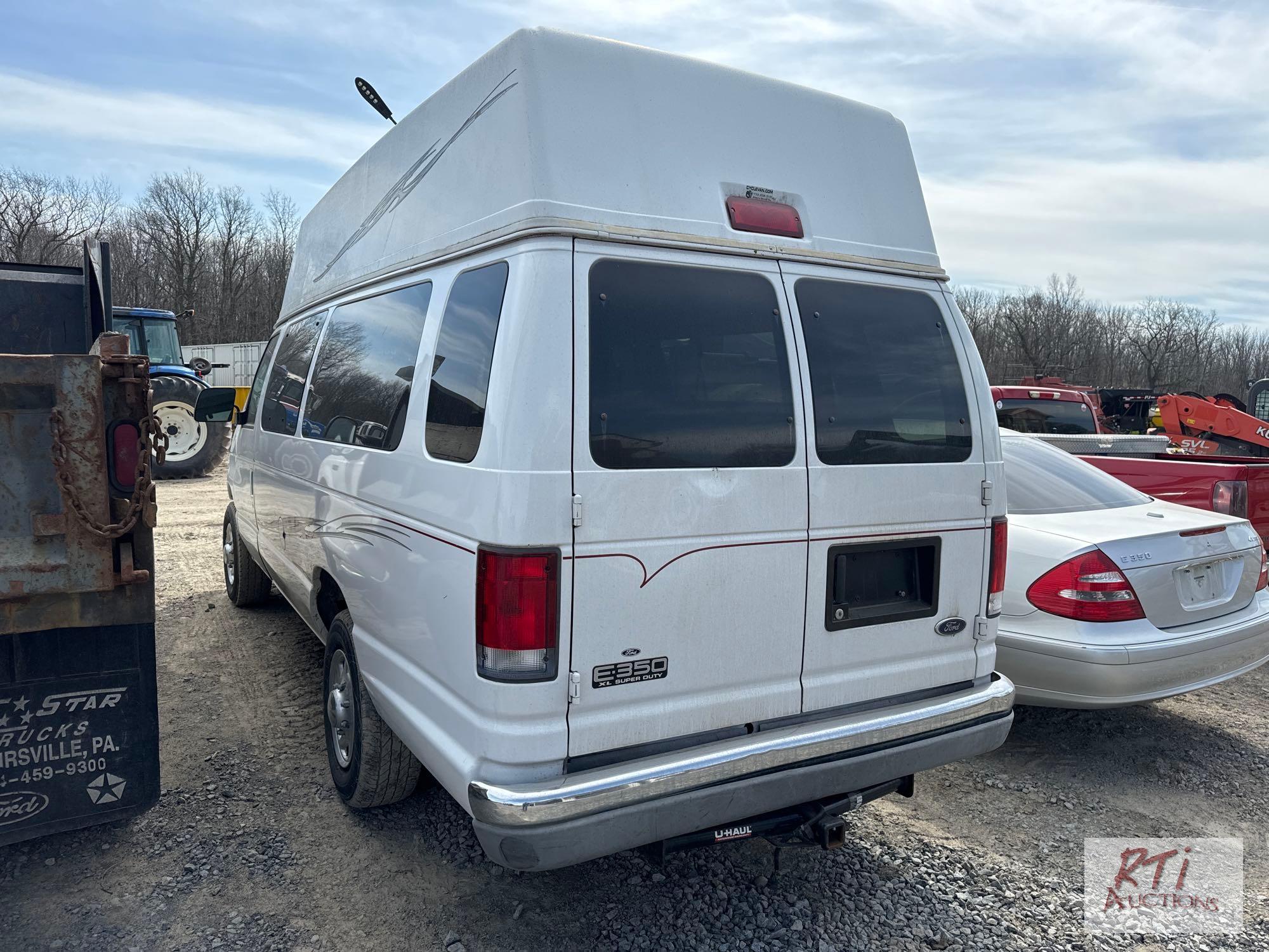 2001 Ford E350 XL high top 10 passenger van, A/C, 217,224 miles, VIN:1FBSS31F31HB33513