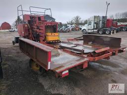 Case 8570 large in line square baler with accumulator table, holds 4 bales, comes with extra parts,