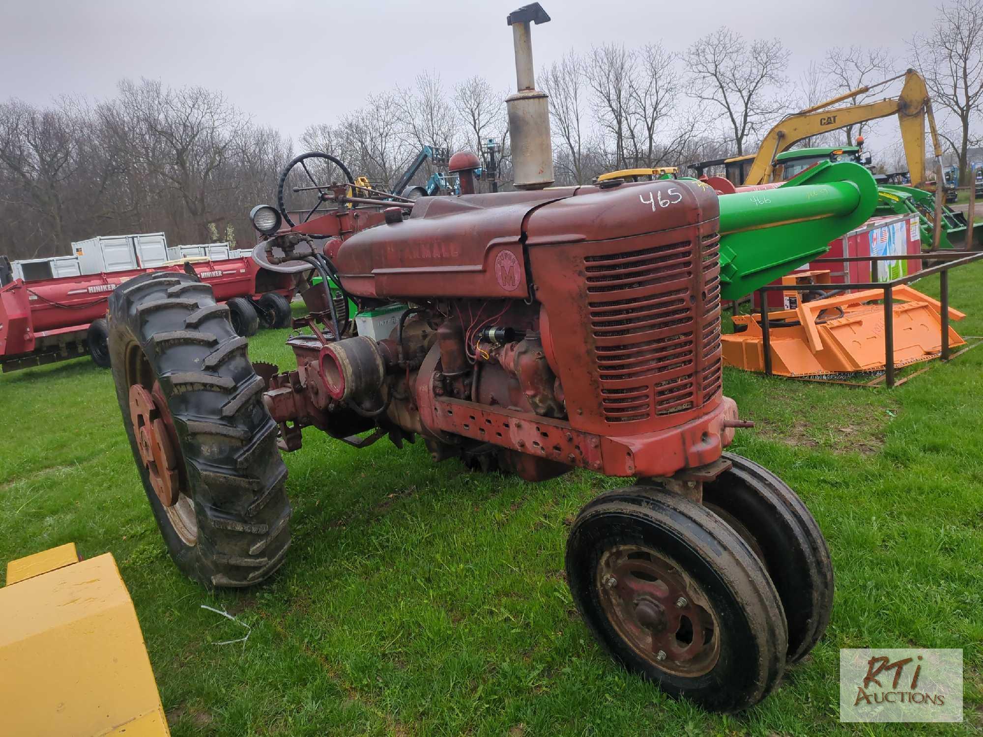 Farmall Super M tractor, narrow front end, gas