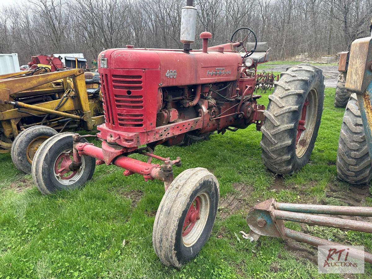 McCormick Farmall 400 tractor, wide front end, PTO, remote, draw bar, torque amplifier, gas