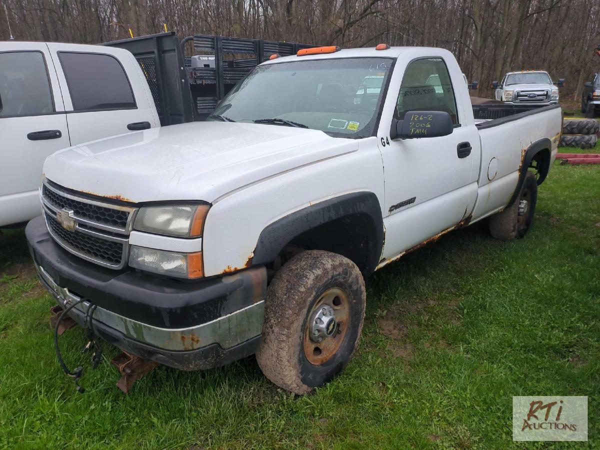 2006 Chevy 2500 HD regular cab pickup, 4WD, A/C, TMU, includes additional doors, not running,