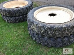 Complete set of tires and wheels for a sprayer