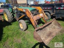 John Deere 2010 tractor with Kelly loader, 1 remote