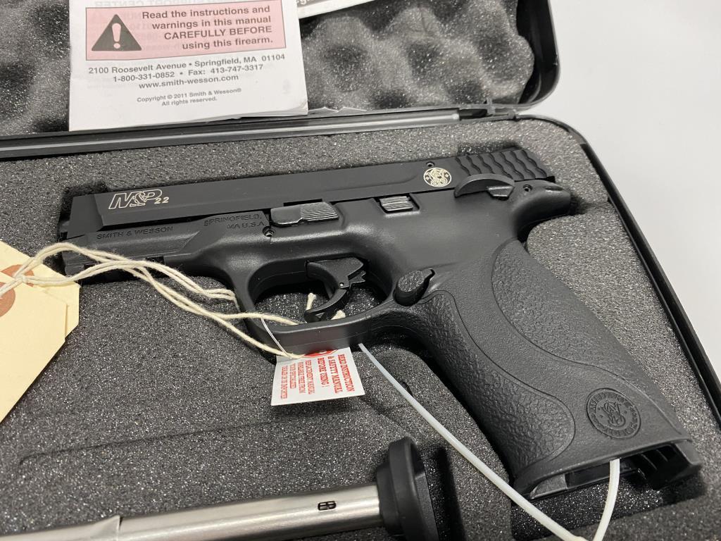Smith & Wesson M&P22 22LR SAO 12+1 New in Box