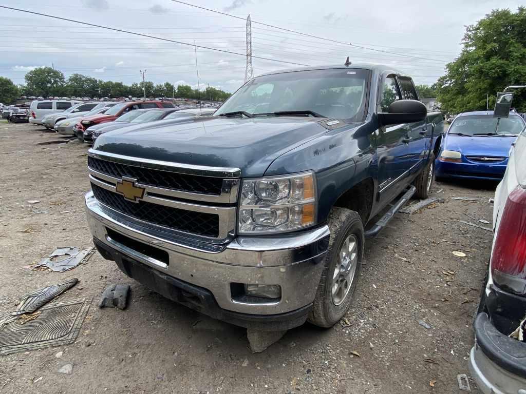 2014  Chevrolet  Silverado 2500 LT Duramax   Tow#