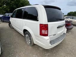 2008  Chrysler  Town & Country   Tow# 108232