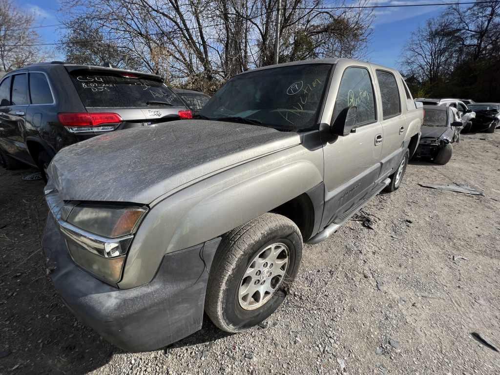 2003 Chevy Avalanche Tow# 86238