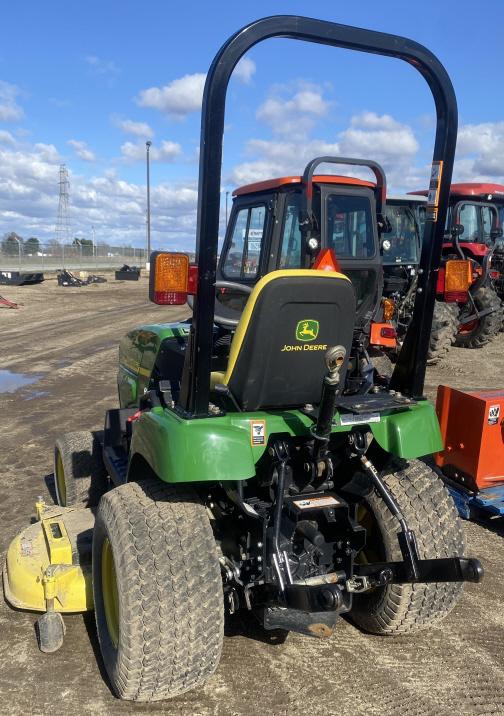 John Deere 2305 Utility Tractor