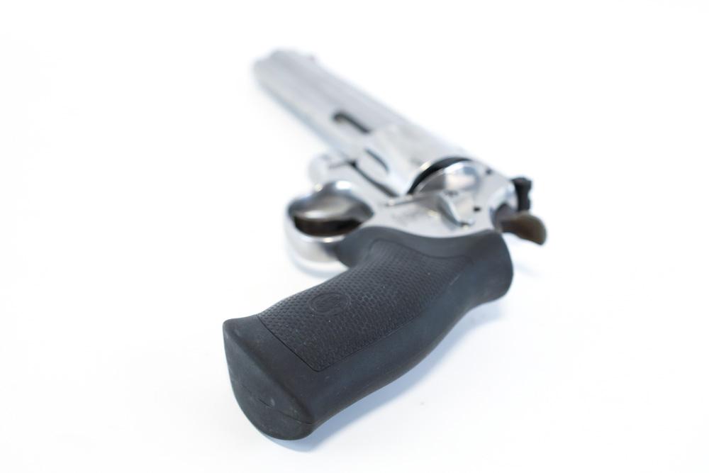 Smith & Wesson 629 Classic 44 Mag 6-Shot Revolver