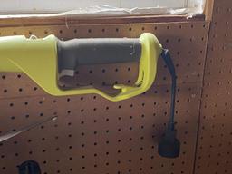 RYOBI EXTENDABLE CUTTER - LIMB SAW