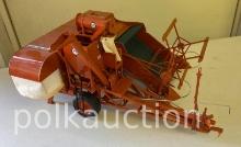 ALLIS CHALMERS PULL TYPE COMBINE