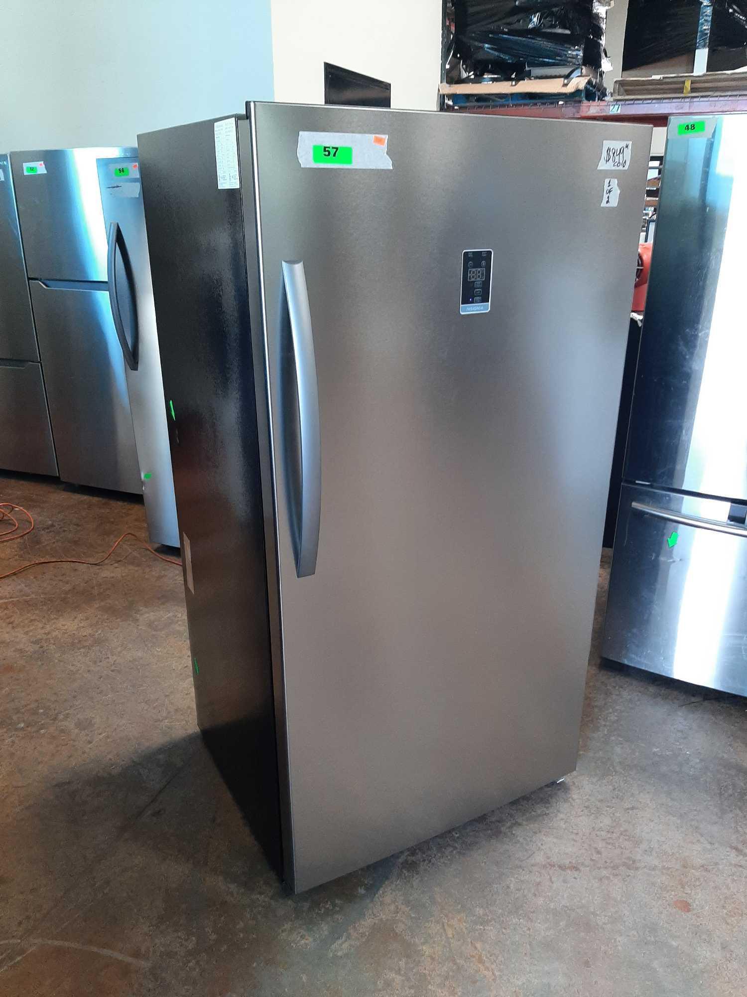 Insignia 17 cu. ft. Convertible Upright Freezer*COLD*UNUSED*