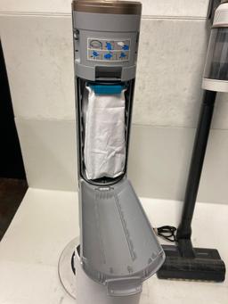 Samsung Bespoke Jet Cordless Stick Vacuum*TURNS ON*DAMAGE*MISSING*