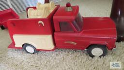 Vintage Tonka...jeep...firetruck...and other toy trailer