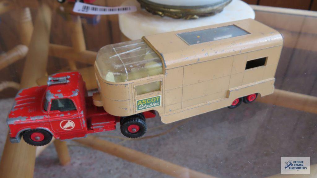 Dodge Tractor and Articulated Horse Van, "Matchbox"...king size,...made in England by Lesney