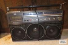 Magnavox model D8443 boombox