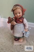 Hummel Weary Wanderer figurine number 204