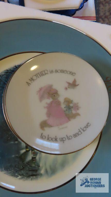 Large collection of plates including Holly Hobbie,...Charles Dickens Christmas limited edition plate