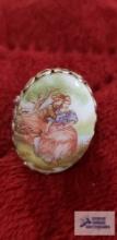 Victorian ladies printed on stone scarf ring