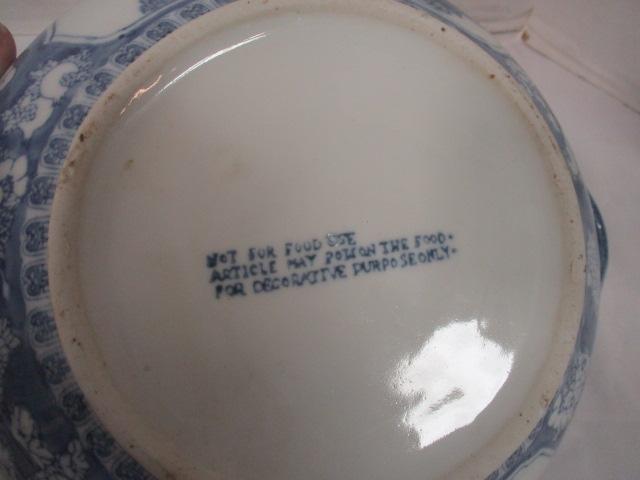 Decorative Blue/White Porcelain Covered Dish