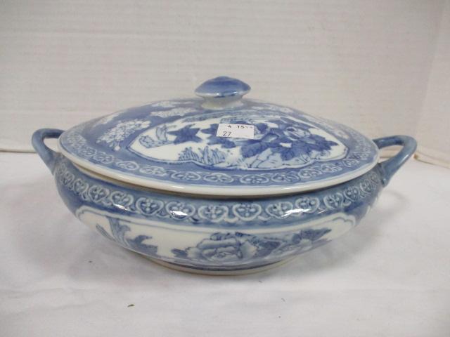 Decorative Blue/White Porcelain Covered Dish